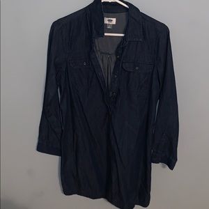 Blue long sleeved shirt